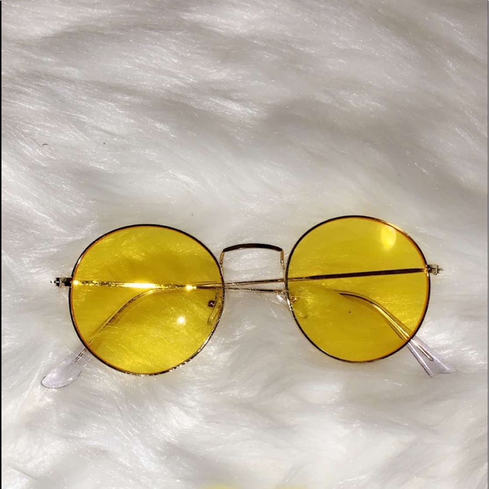 fashionable trendy shades 🤩